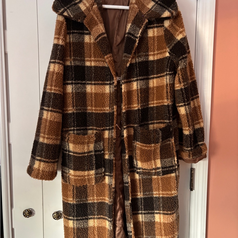 SHEIN Plaid Teddy Jacket in Brown and Black